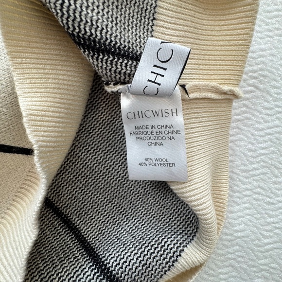 CHICWISH Wool-blend Grid Turtleneck Batwing Sweater, Women's Size S-M - Picture 7 of 10